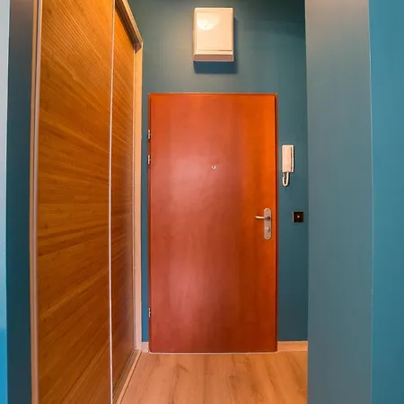 アパート Cichy Zakatek Obok Fontanny Neptuna グダニスク