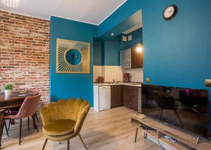 Cichy Zakatek Obok Fontanny Neptuna Гданьск